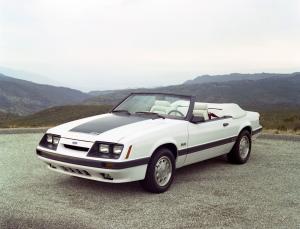Ford Mustang GT 5.0 Convertible 1985 года